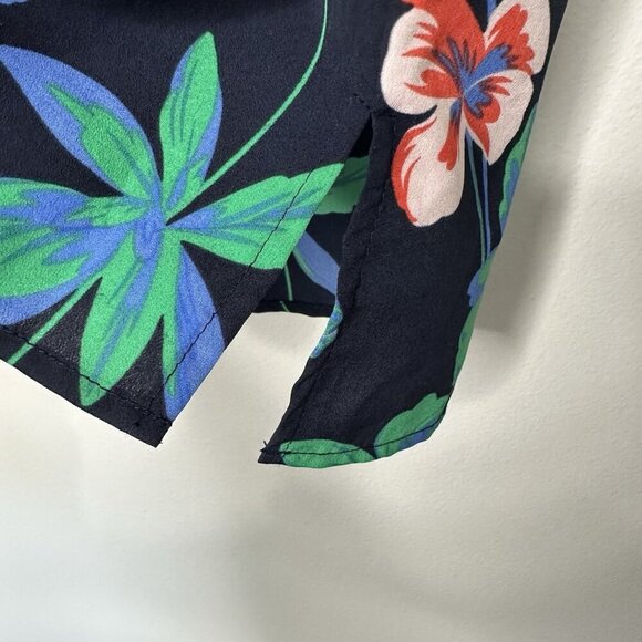 Talbots Blouse Sleeveless Size 12 Navy Blue Floral Button Back - Picture 3 of 7